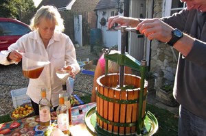 Apple Pressing